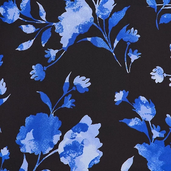 Torrid Black Floral Lace Georgette Tank - Picture 3 of 8